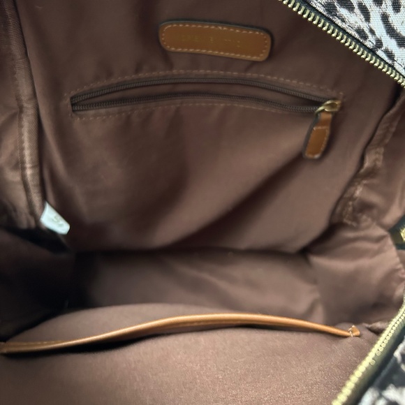 Adrienne Vittadini Cheetah Print Backpack - Picture 6 of 7